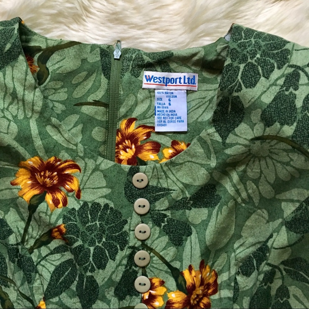 1990s Floral Sunflower Romper with Shoulder Pads - Picture 5 of 6
